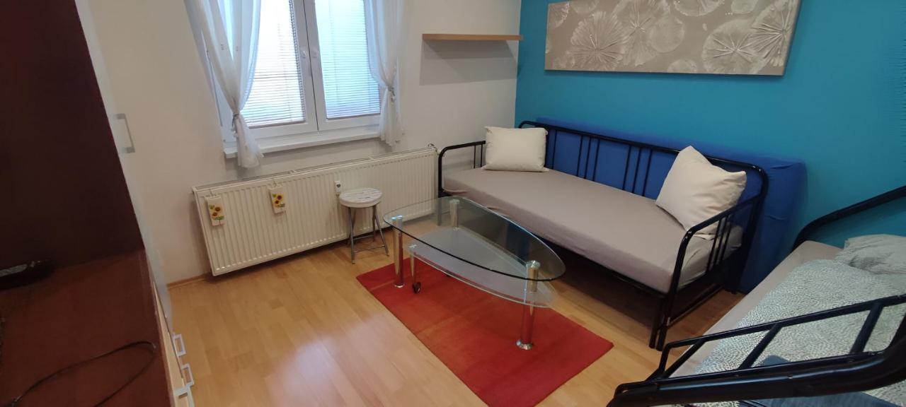 Blue Apartment In City Center, Best Location Bratislava Extérieur photo