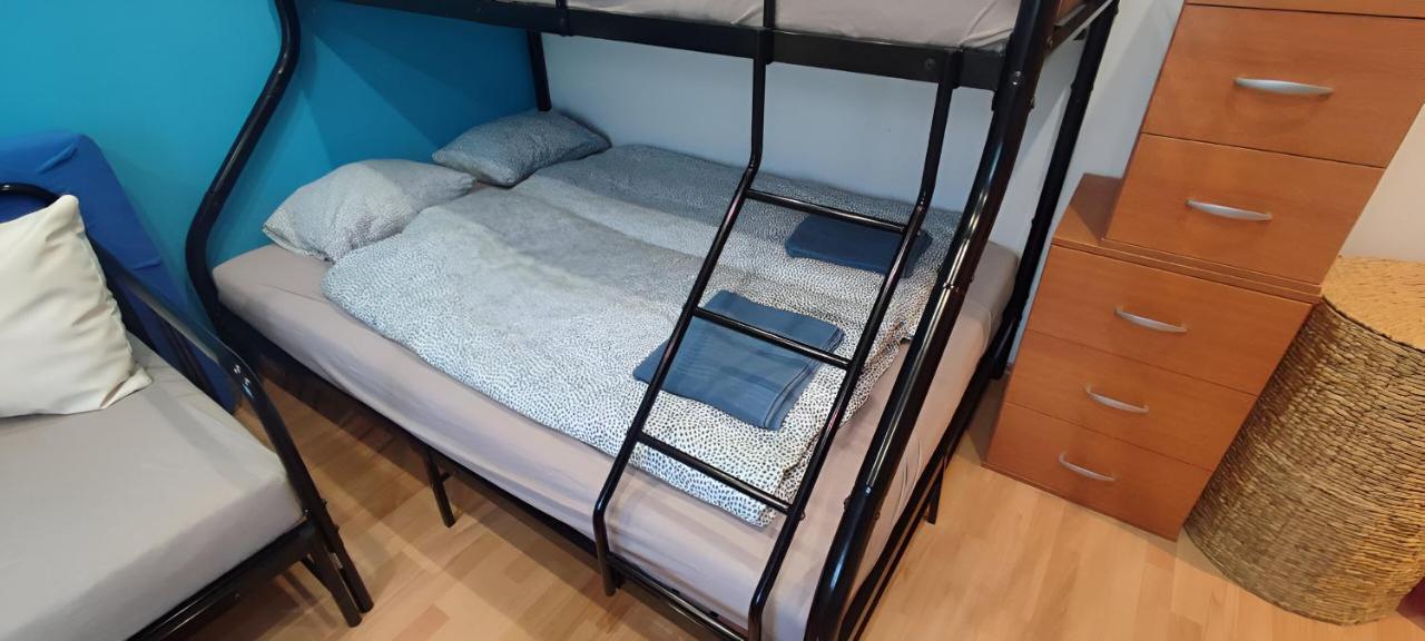 Blue Apartment In City Center, Best Location Bratislava Extérieur photo